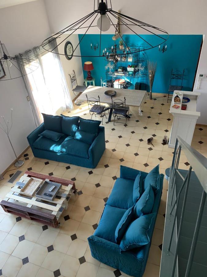 Belle Avec Piscine Villa